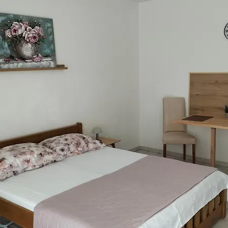 Studie-apartment In Makarska, Kroatien *