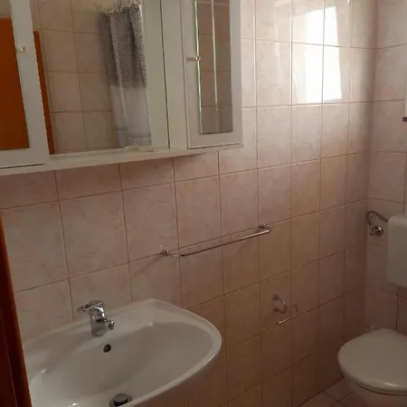 Studie-apartment In Makarska, Kroatien マカルスカ