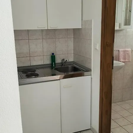 Studie-apartment In Makarska, Kroatien マカルスカ