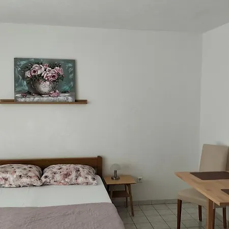 Appartement Studie-apartment In Makarska, Kroatien *